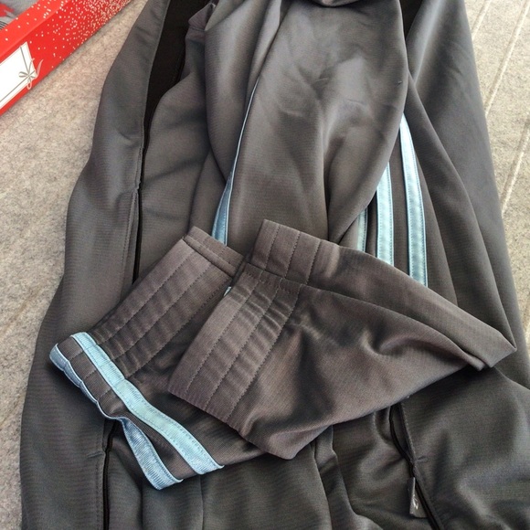 Men’s Adidas Jacket - Picture 3 of 7